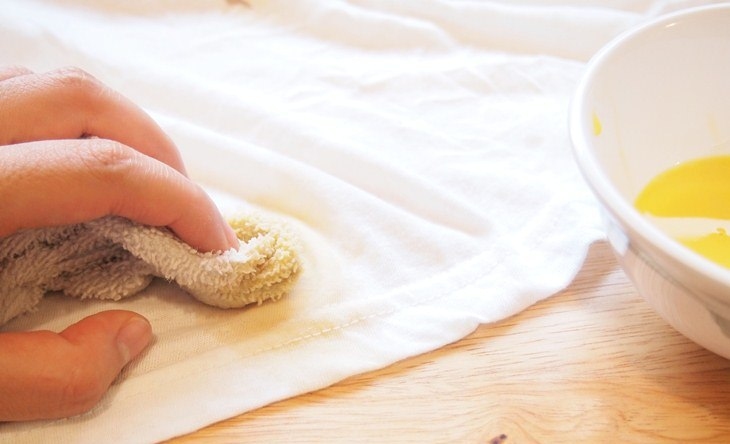 How to remove the most stubborn stains on clothes